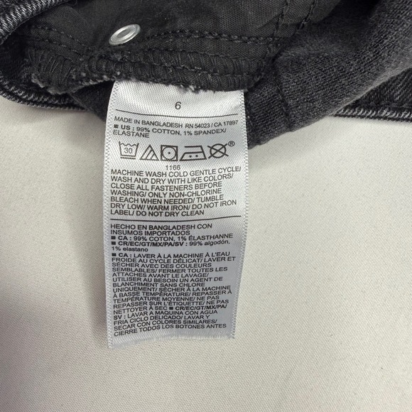 Old Navy OG Straight High Rise Black Distressed Denim Jean Shorts Womens 6 - Picture 6 of 9